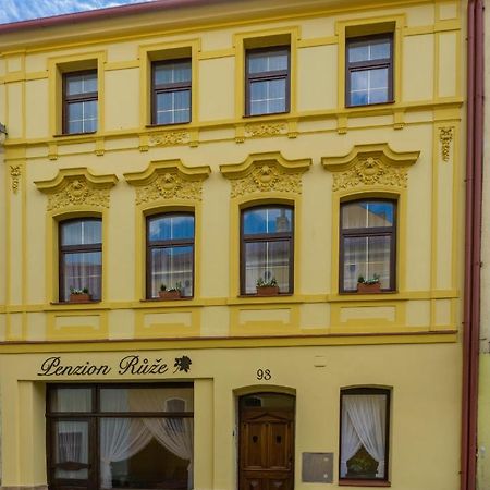 Penzion Ruze Benesov nad Ploucnici Exterior photo